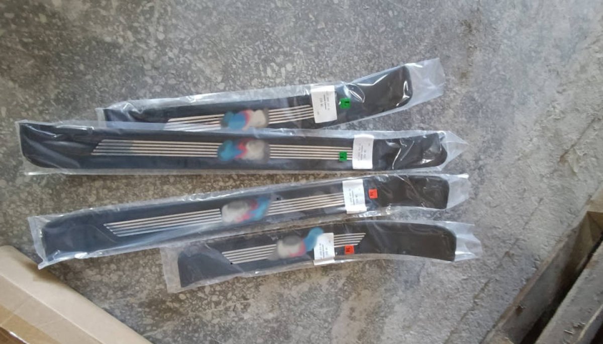 Серую схему ввоза автозапчастей из Казахстана в Россию выявили таможенники