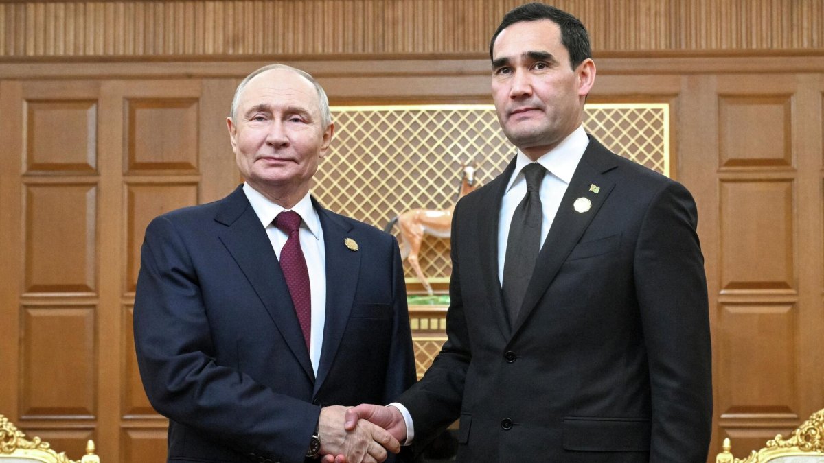 «Бердымухаедов»: Путин исковеркал фамилию президента Туркменистана