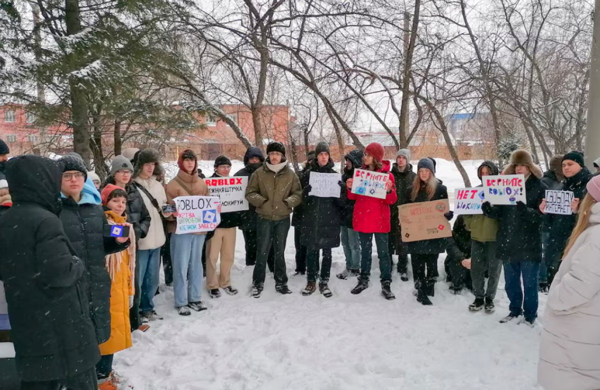 «Руки прочь от Roblox»: в России прошёл редкий протест против цензуры