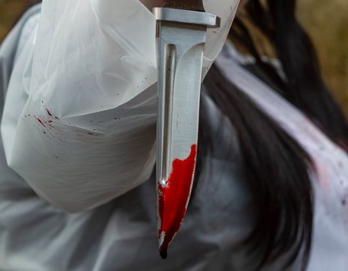 Подросток с ножом напал на школу в России