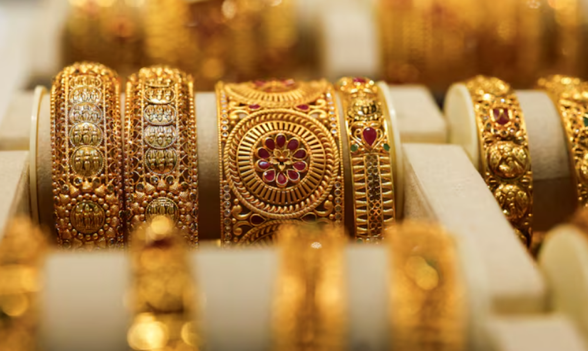 Золото обновило рекорд на фоне спроса на безопасные активы