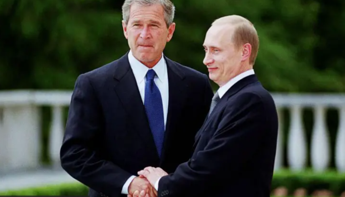 «Россия отдала Украину, Казахстан и Кавказ»: в США рассекретили переговоры Путина с Бушем