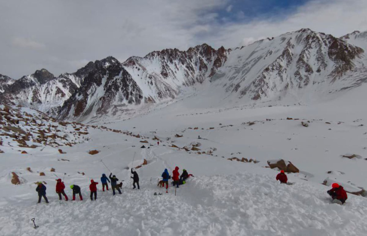 В горах Алматы нашли тела ещё двух пропавших парней