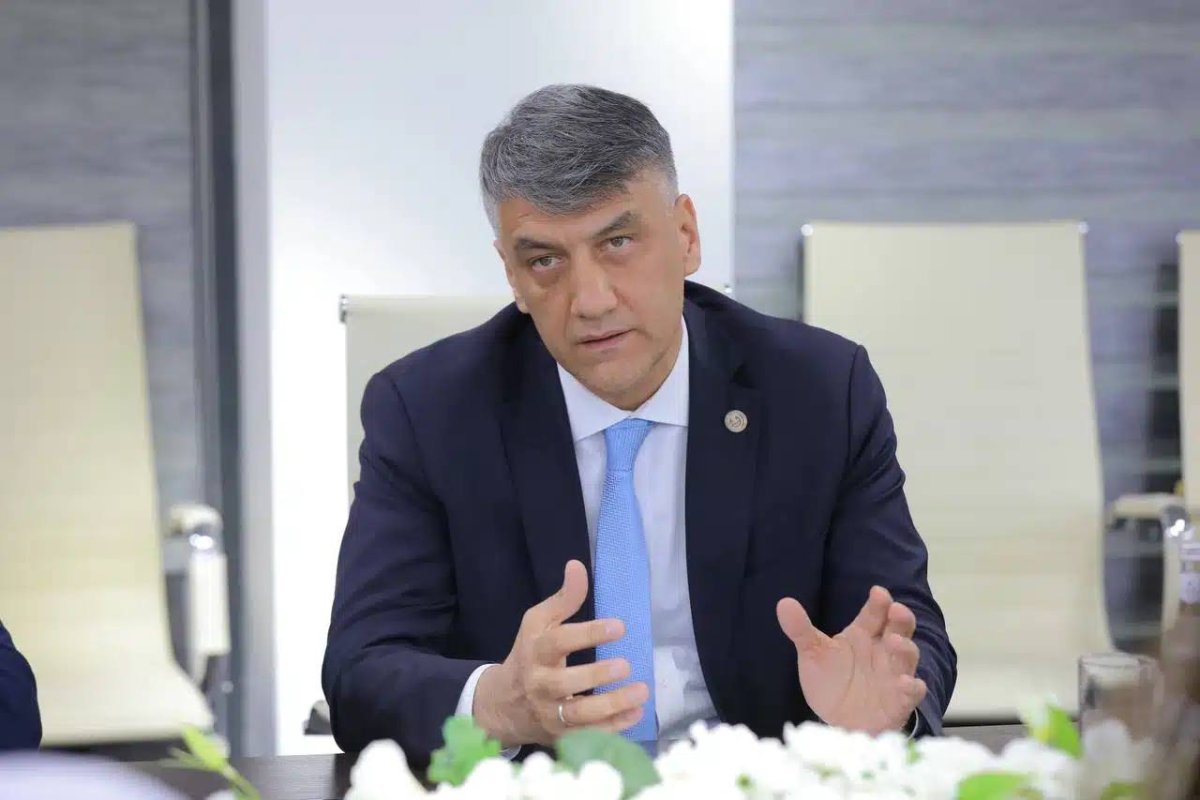 Узбекский политик призвал сограждан покинуть Россию