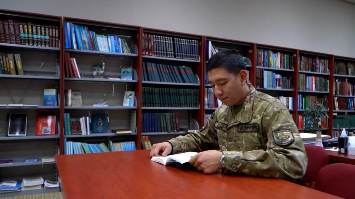 Солдат-полиглот из аула рассказал, как заговорить на пяти языках