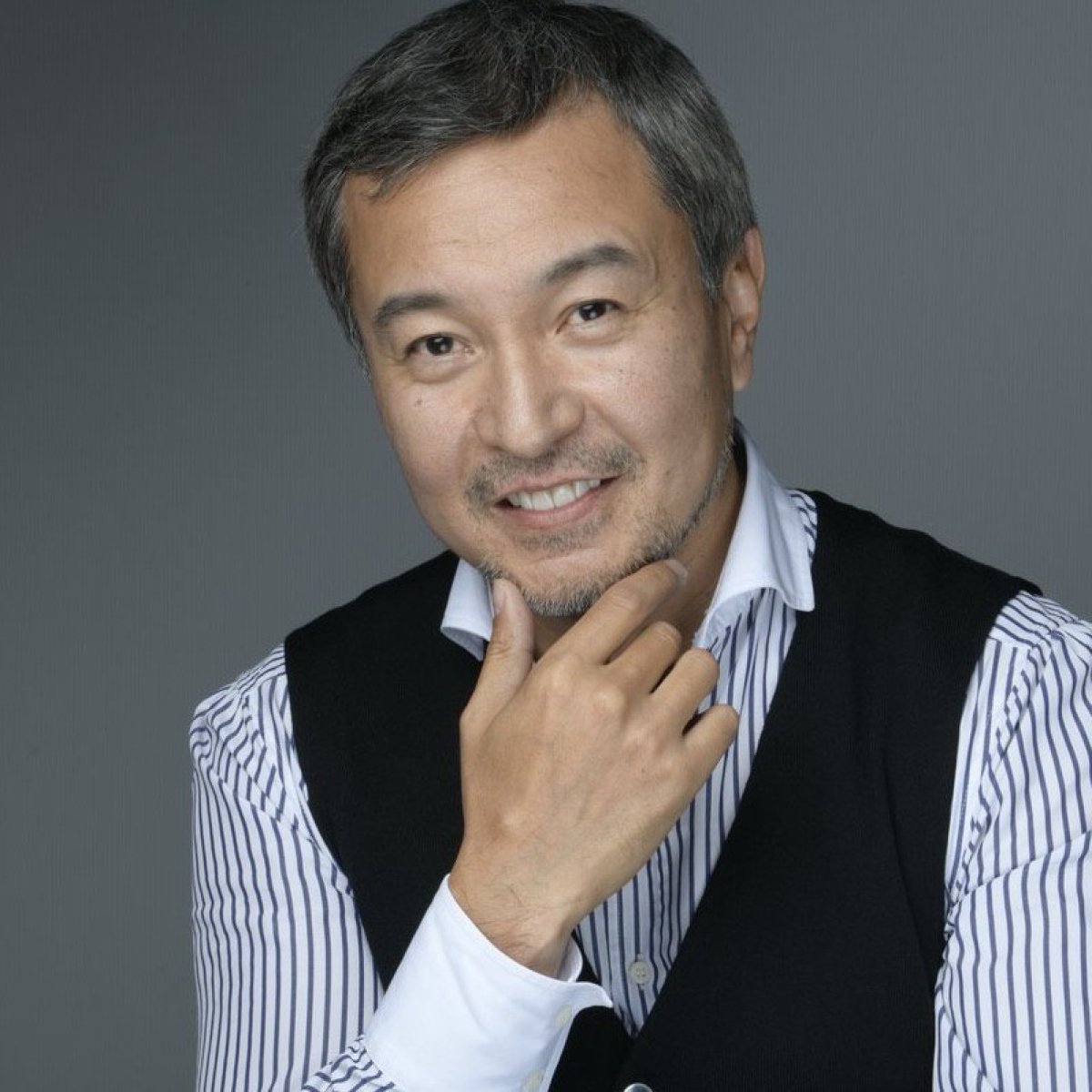 Акан Сатаев впервые о разводе: «Это было наше обоюдное решение»