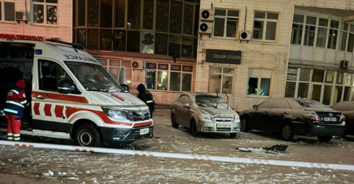 Российский дрон повредил здание посольства Катара в Киеве - Зеленский