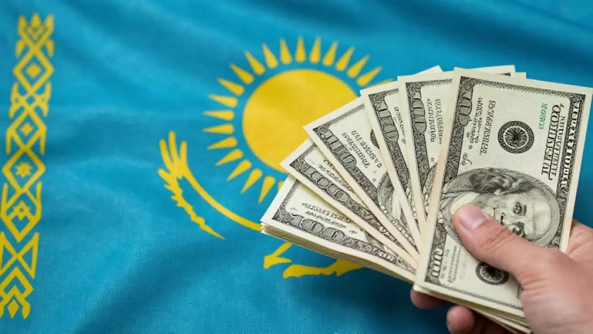 Известный экономист рассказал, как Казахстану избежать девальвации