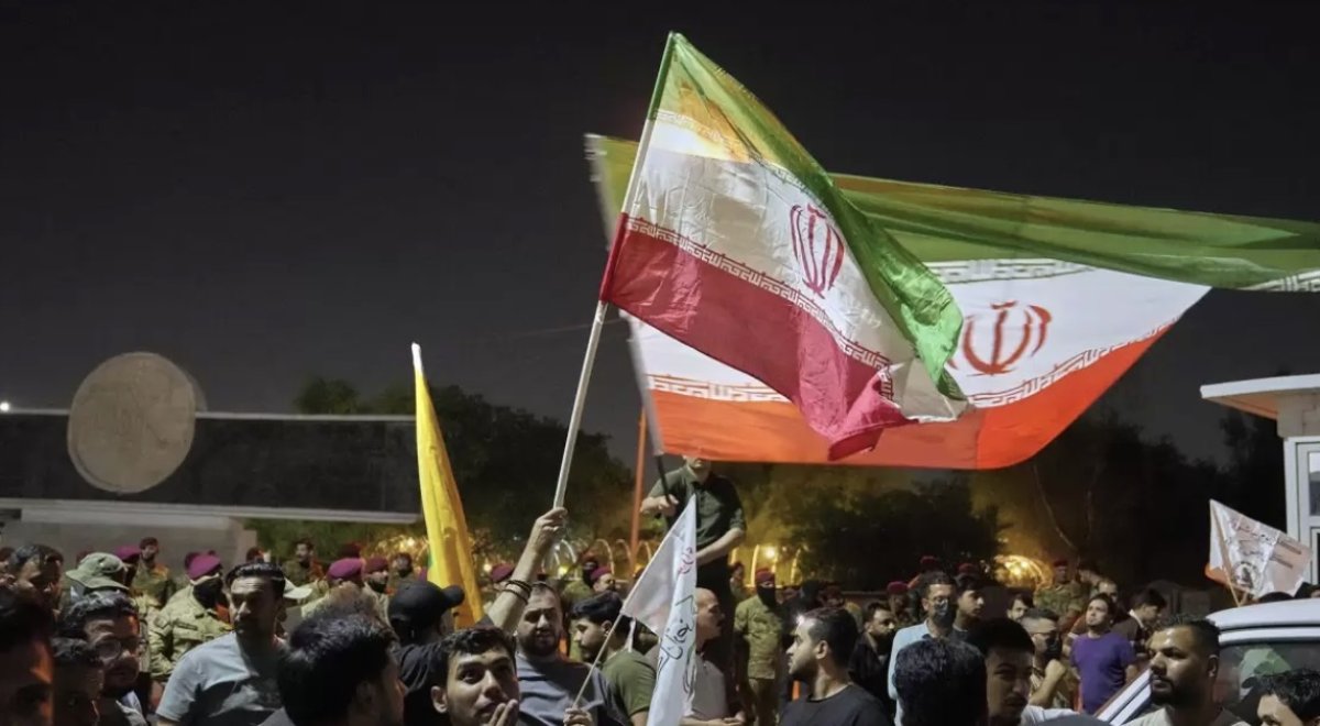 На фоне беспорядков Иран заявляет о готовности и к диалогу, и к войне