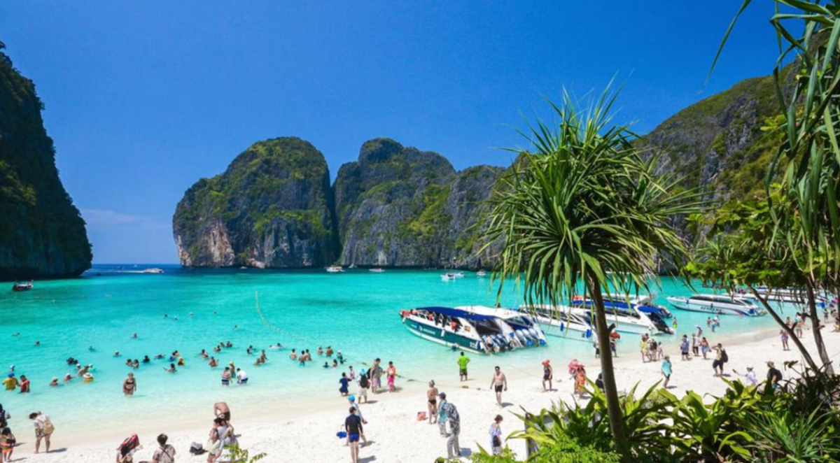 Скандал в Таиланде: туристу грозит депортация за ролик