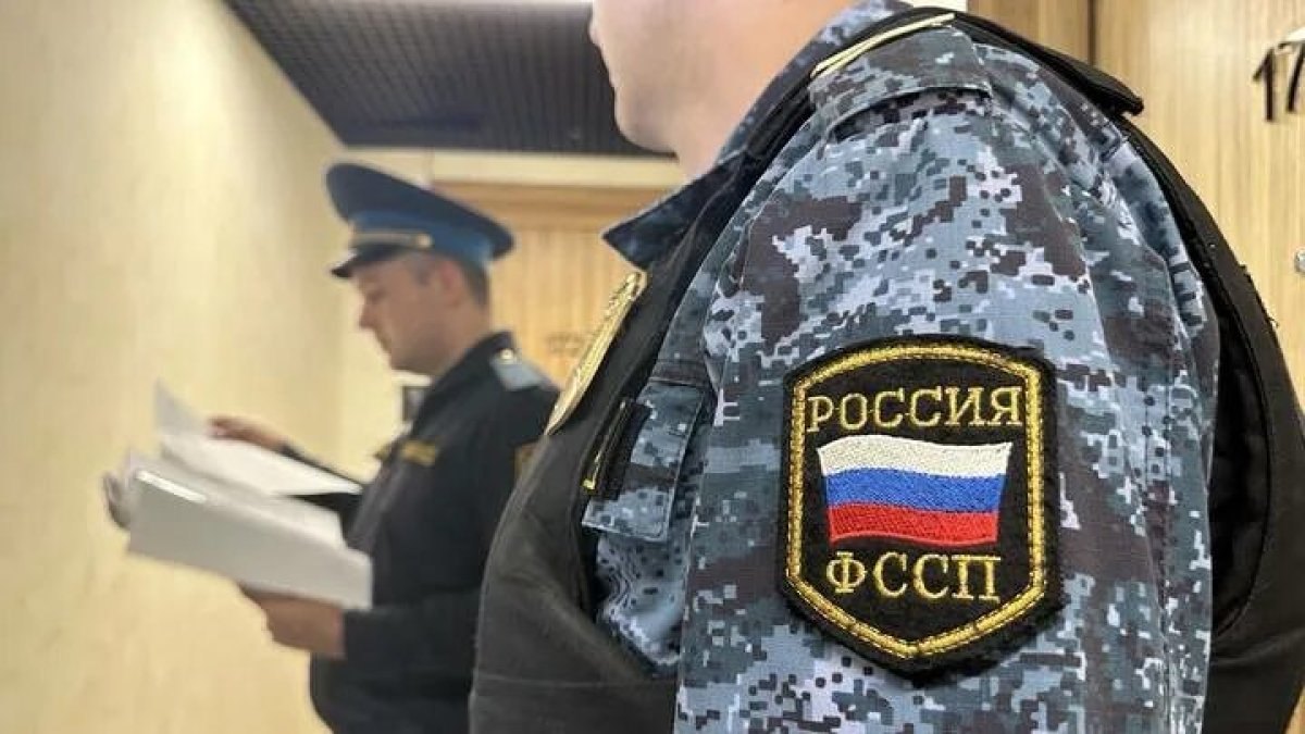 Четверым казахстанцам на 5 лет запретили въезд в Россию