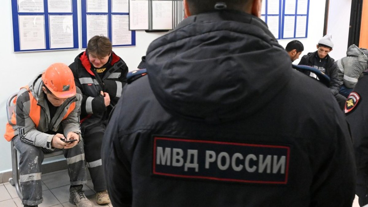 Узбекистан потребовал от России относиться к мигрантам по-человечески