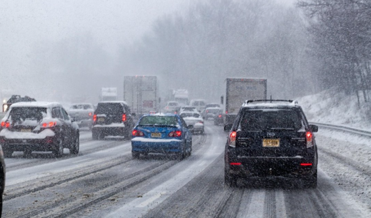 Метель остановила трассу Мангистау: движение закрыли для всех авто