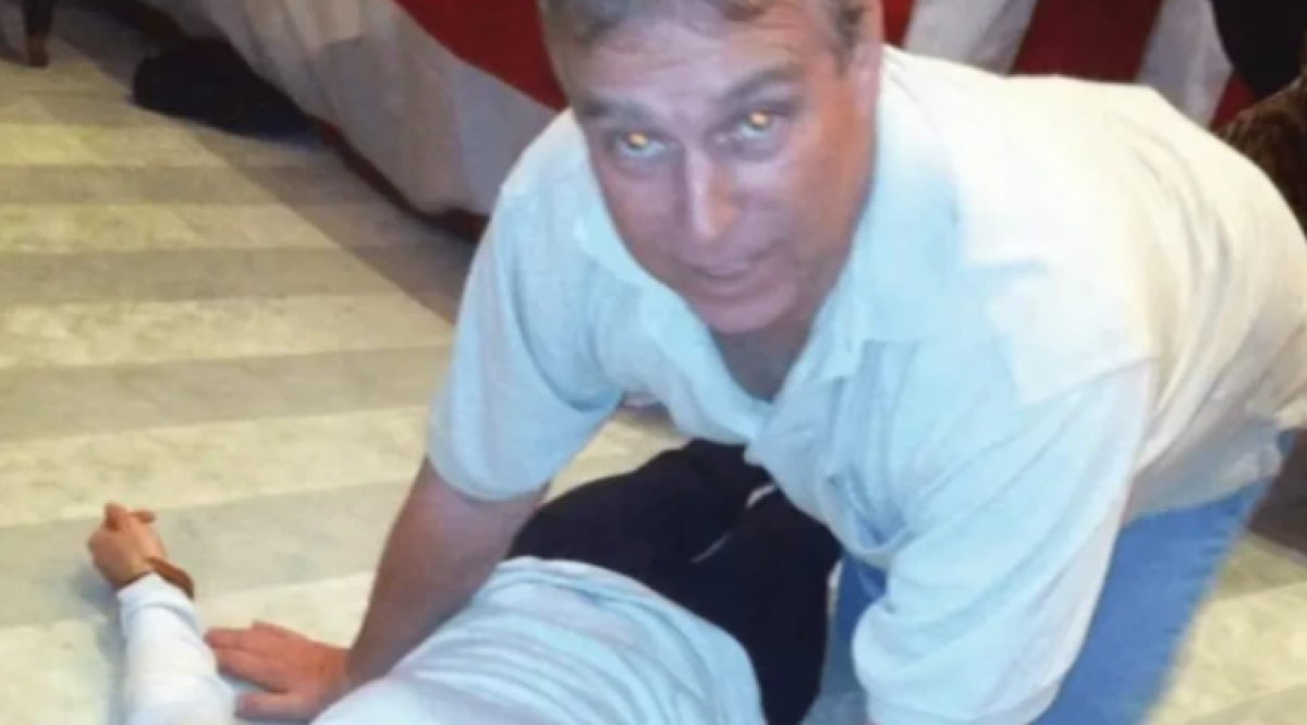 Принц Эндрю съехал из резиденции после новых материалов по делу Эпштейна