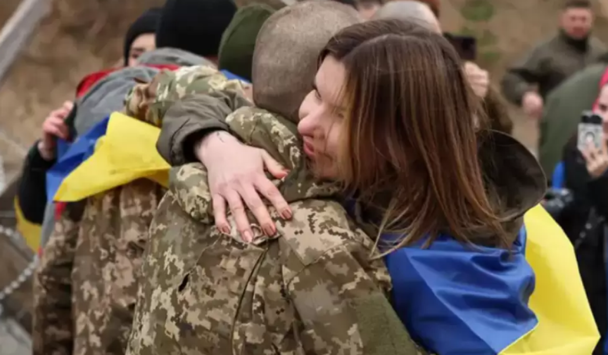 Россия и Украина обменялись пленными по формуле «157 на 157»