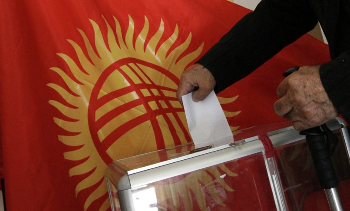 Досрочные президентские выборы хотят провести в Кыргызстане