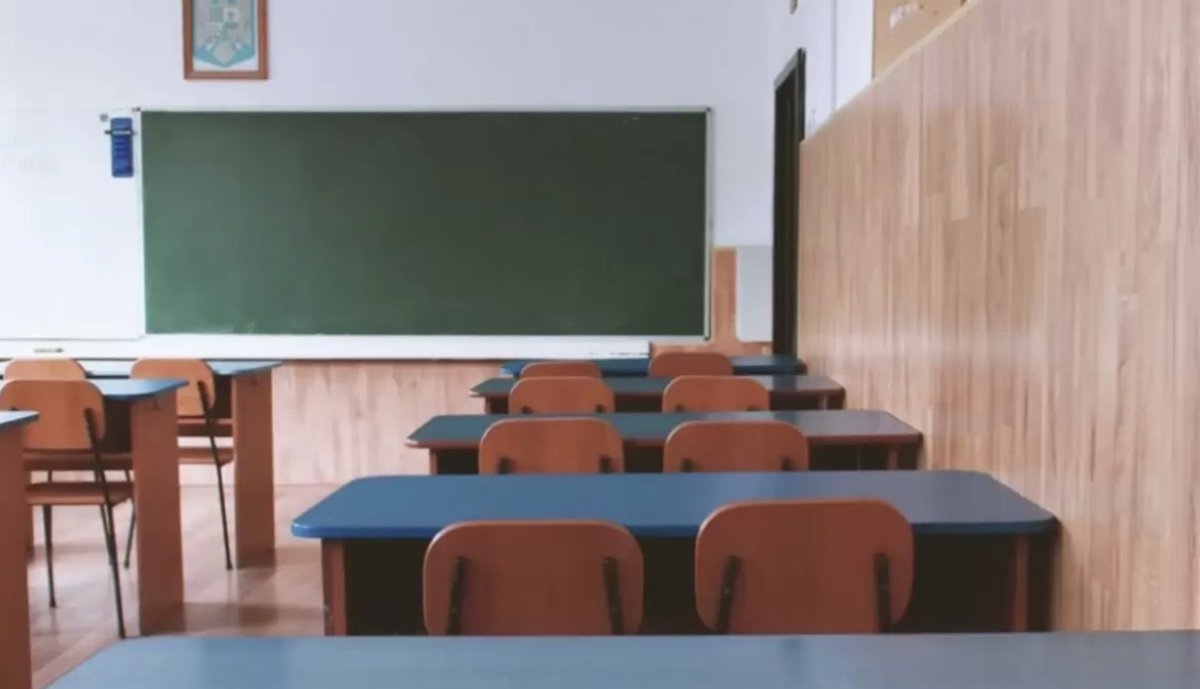 Школы и колледжи в регионах Казахстана перевели на дистанционку