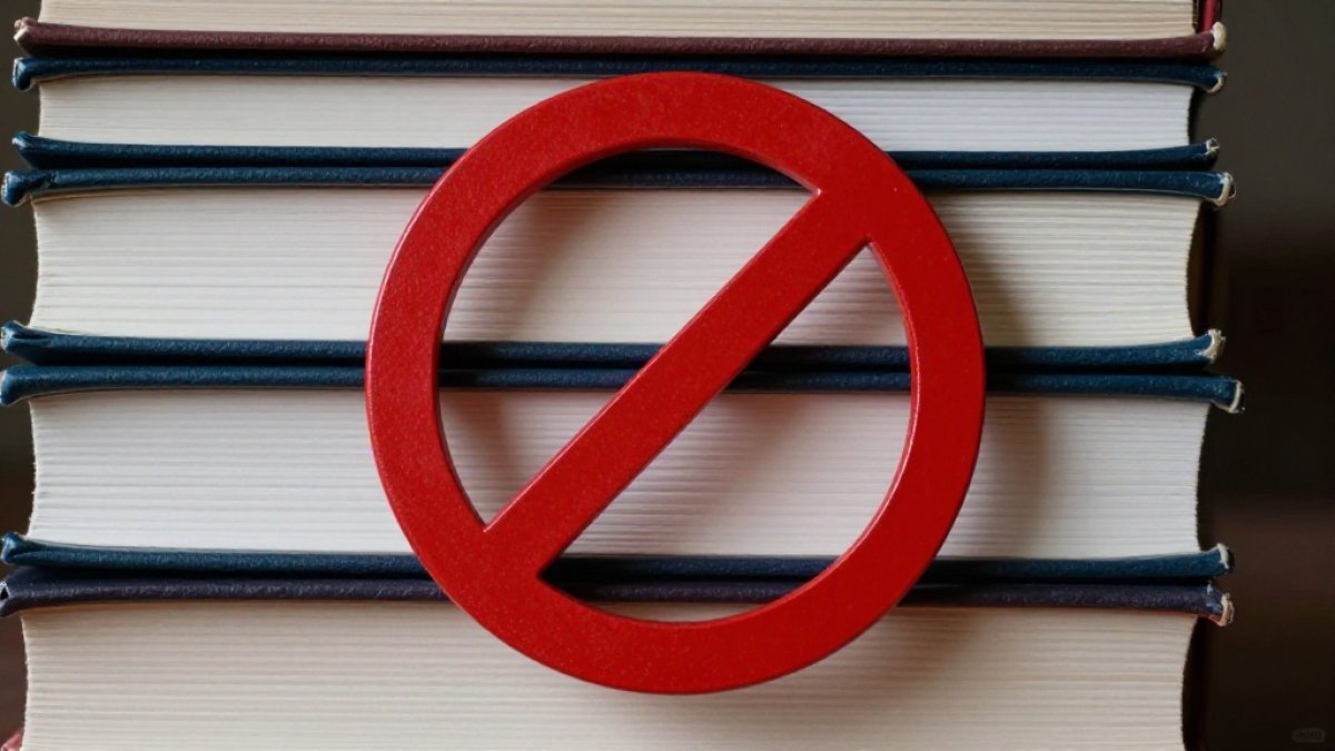 Полный запрет: Украина готовит постановление о русскоязычных книгах