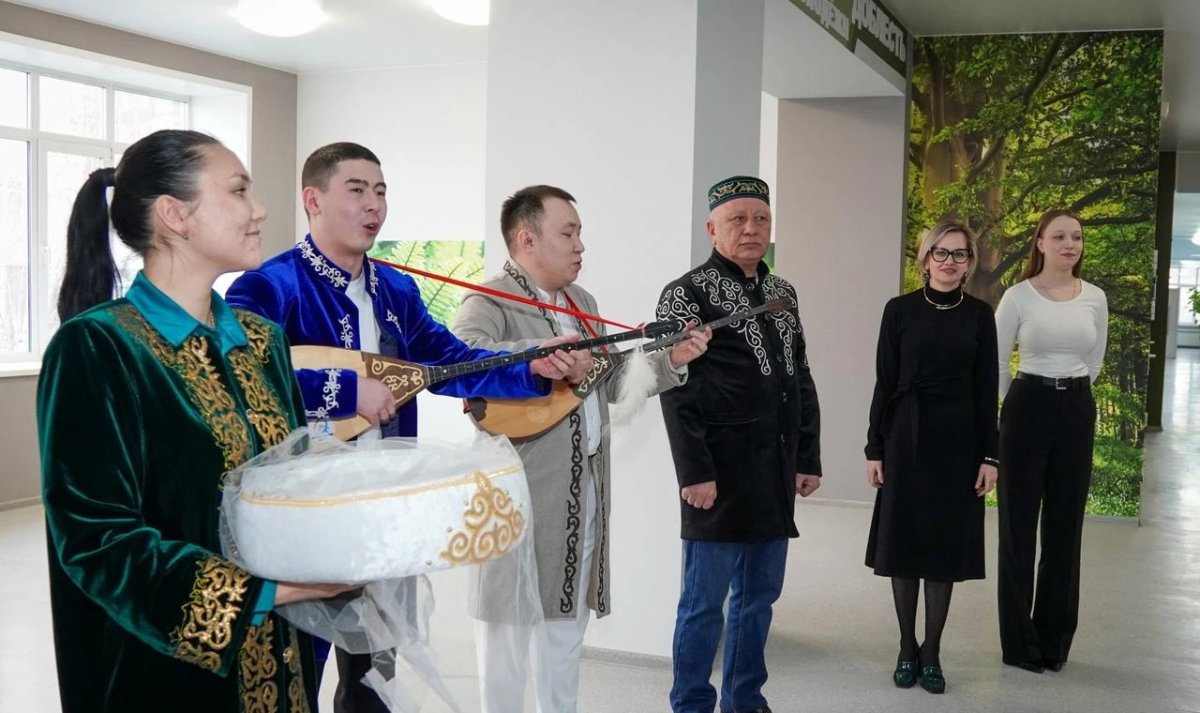 Звуки домбры и обряды предков: как тысячи алтайских казахов сохраняют корни в России