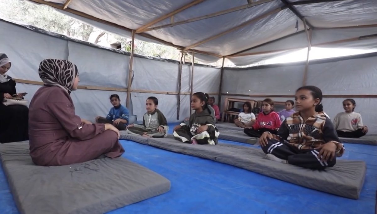 Йога помогает детям в секторе Газа пережить войну