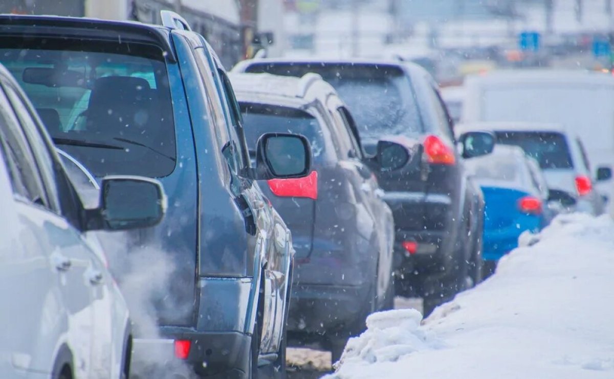 Россия вновь закрывается от Казахстана: на границе образовались огромные пробки