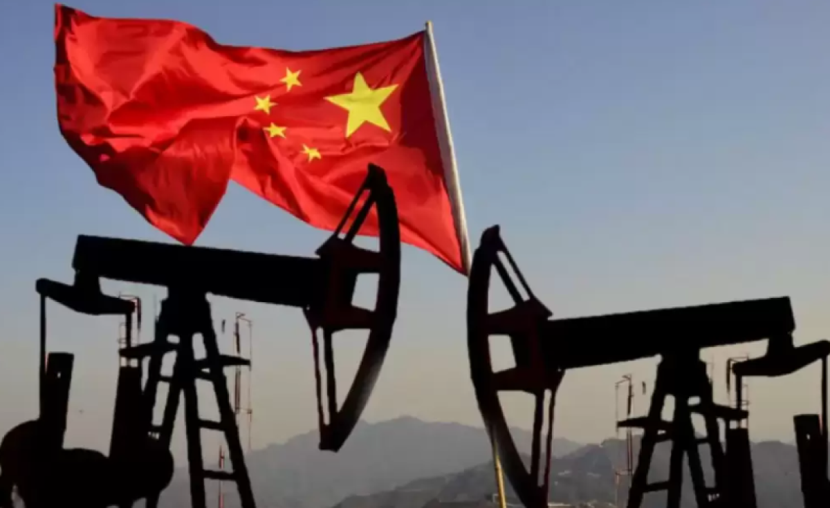 Россия и Иран резко снижают цены для Китая на фоне накопления нефти в море