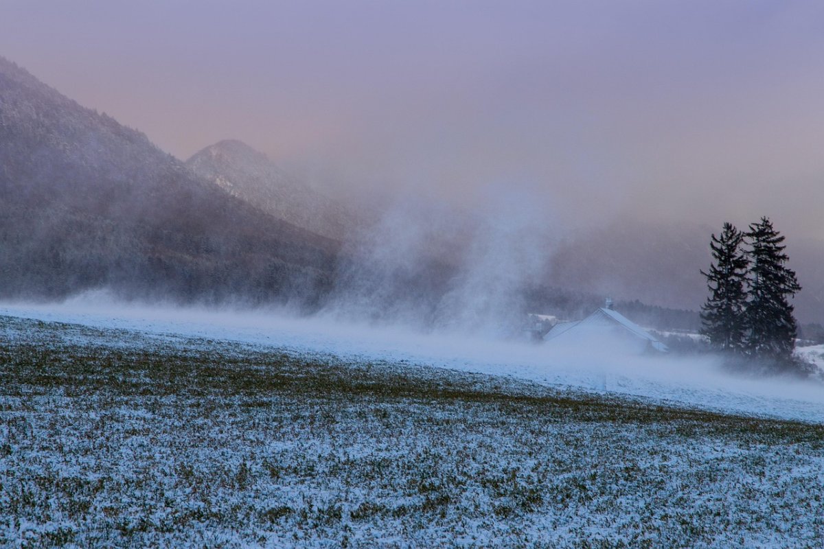 Штормовое предупреждение объявлено в 17 регионах Казахстана