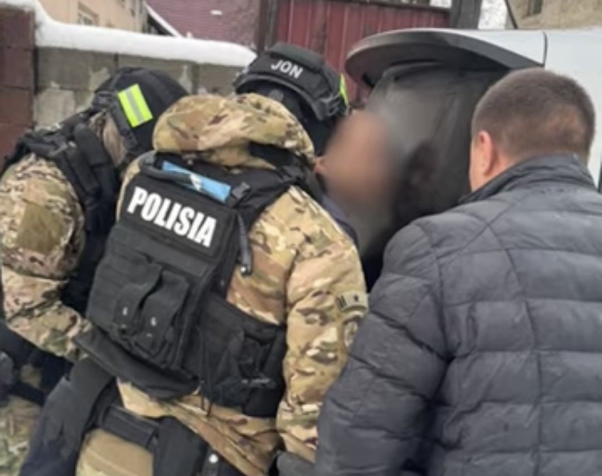 Вооружённые грабители ворвались в частный дом в Алматы