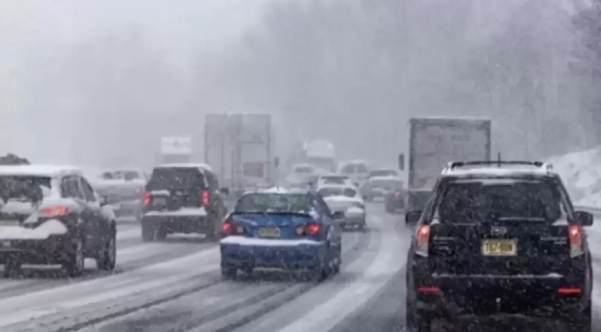 В Казахстане закрыли новые участки трасс из-за непогоды