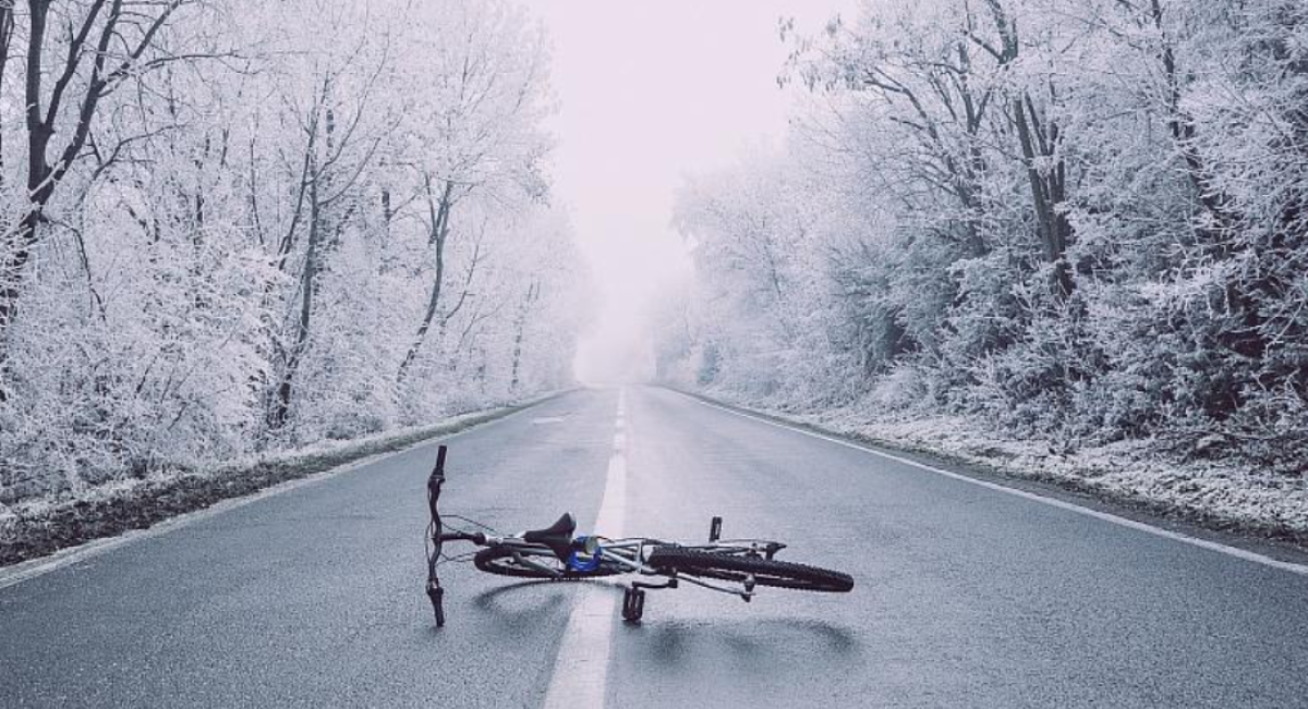 Из-за метели перекрыли несколько автодорог Казахстана