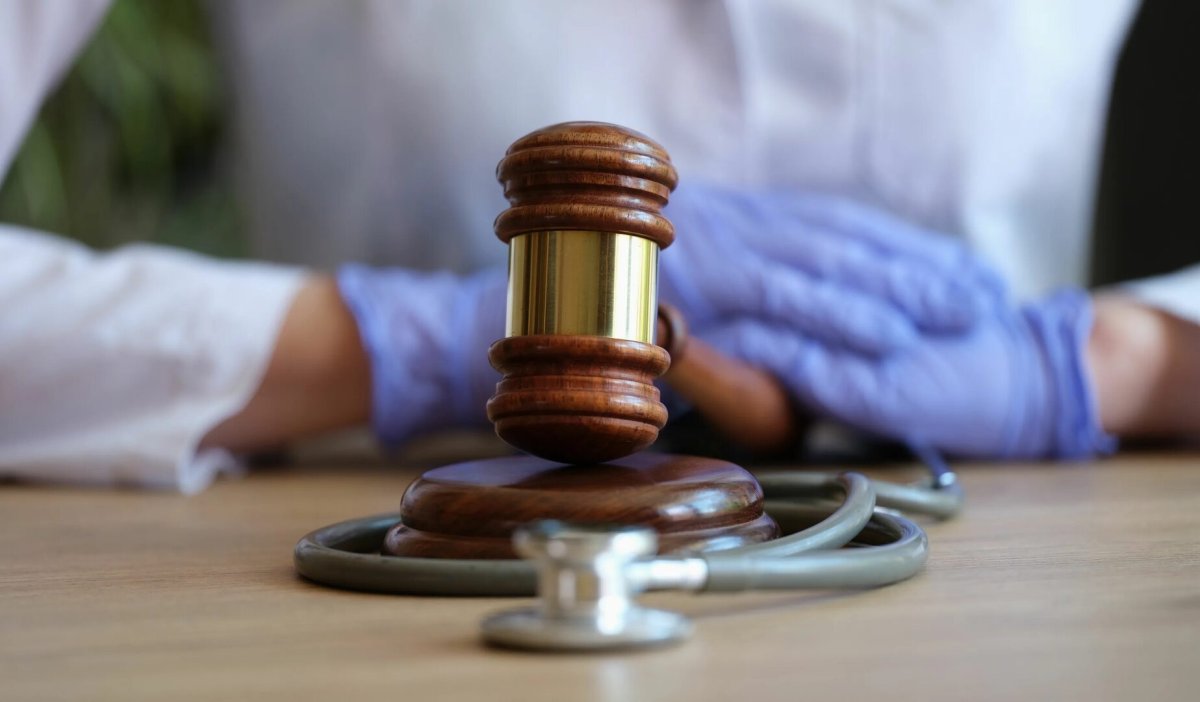 Стоматолог избежала наказания после смерти пациента в Казахстане