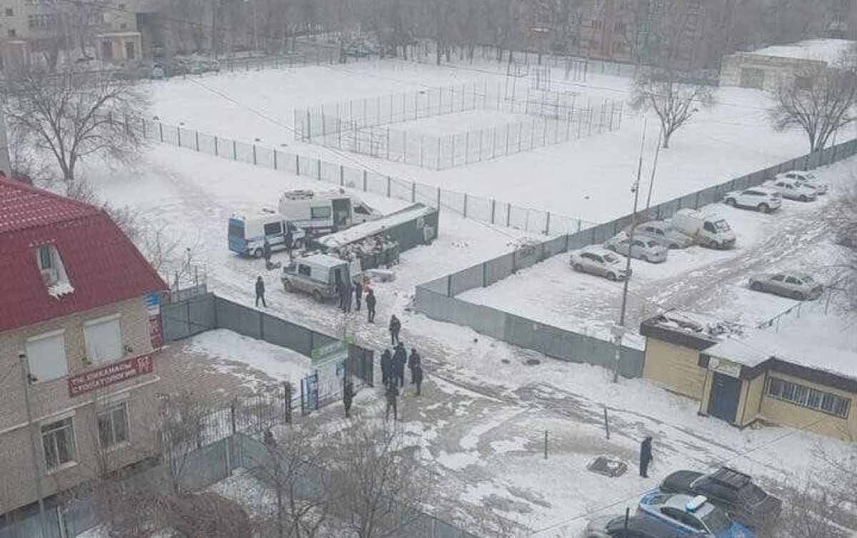Тело мужчины нашли рядом со школой в Актобе