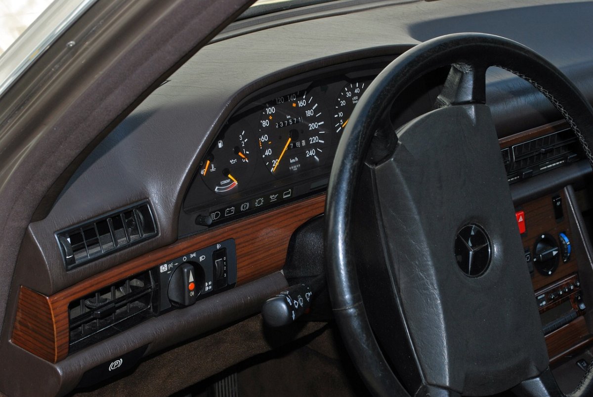 «Это гараж Нурсултана Абишевича»: в Костанае суд спорил из-за «знаменитого» бампера