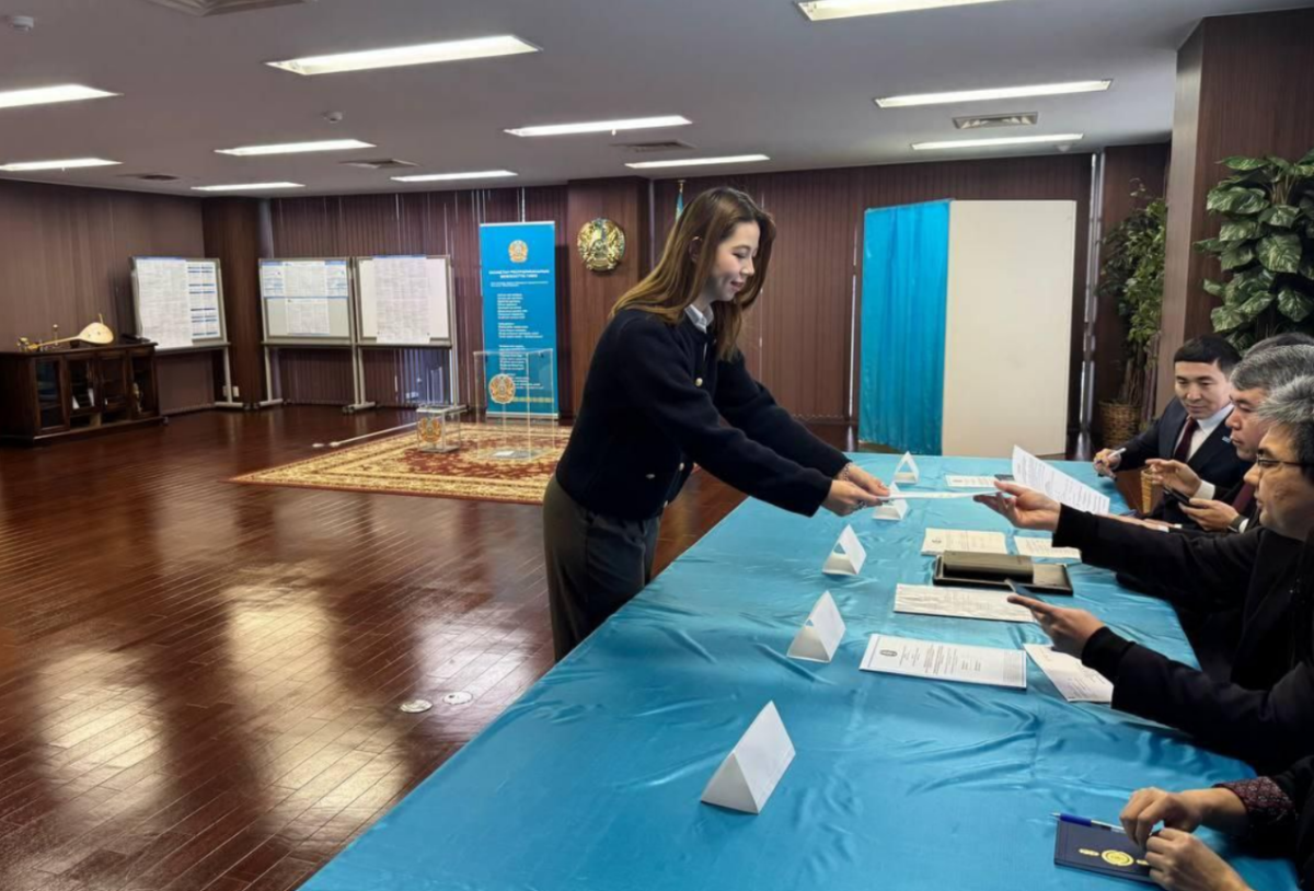 Казахстанцы в Японии и Южной Корее первыми голосуют на референдуме