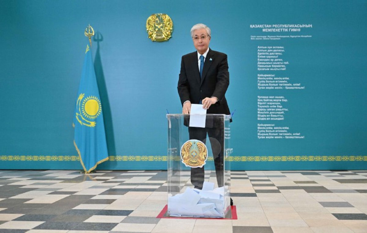 “Конституция 1995 года сыграла свою роль”: Токаев проголосовал на референдуме