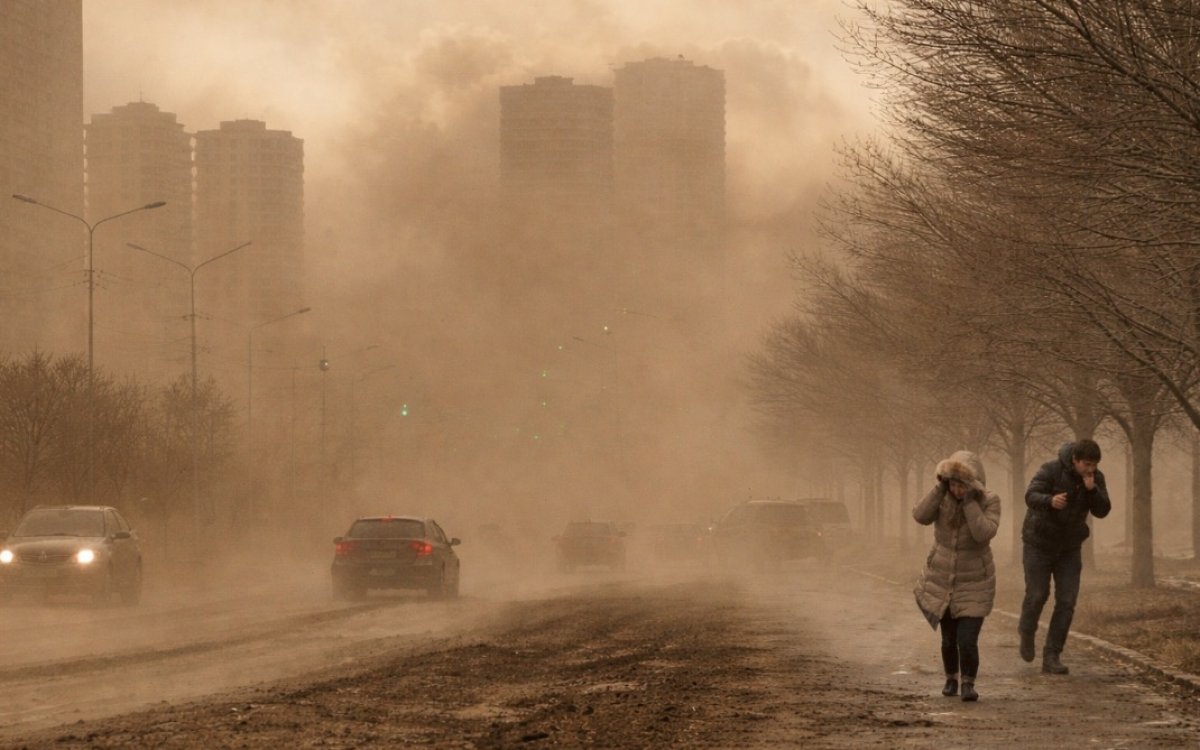 Синоптики предупредили о пыльных бурях в Казахстане