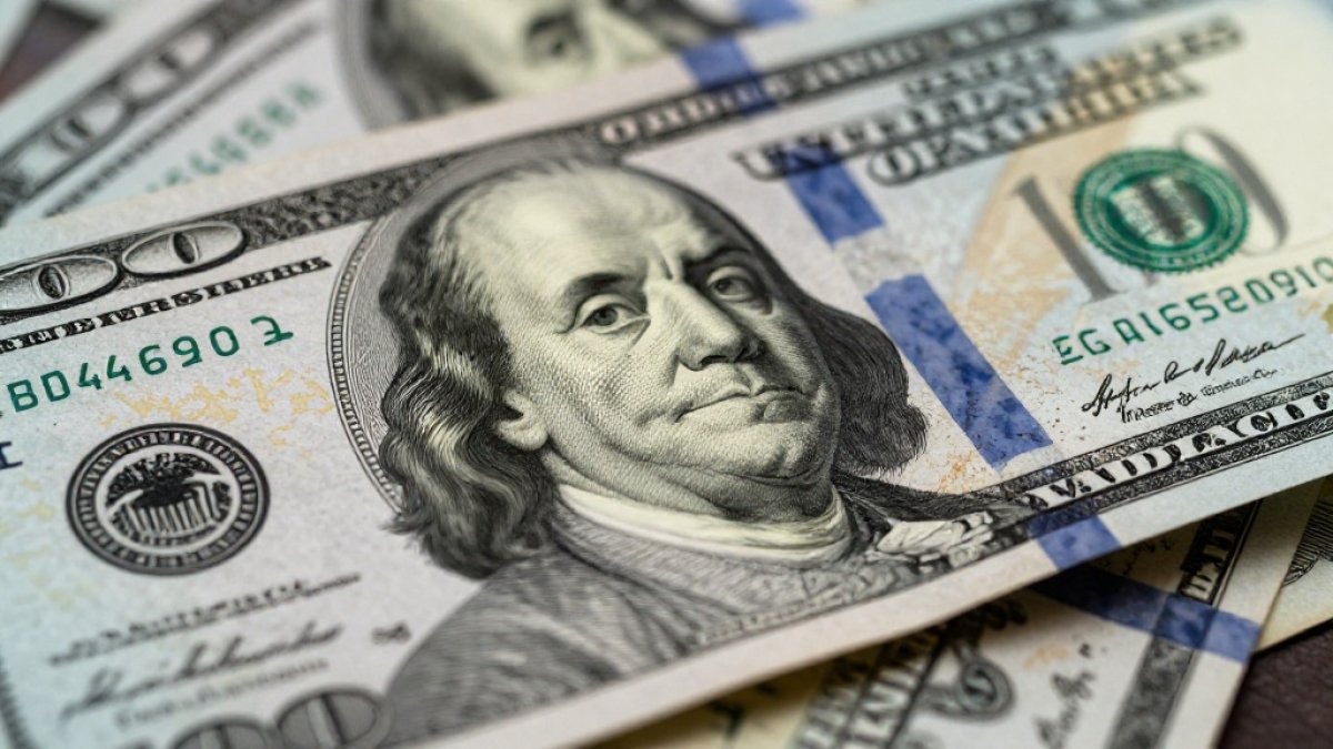 Рост доллара до 500 или падение до 475 тенге: прогноз по курсу валют