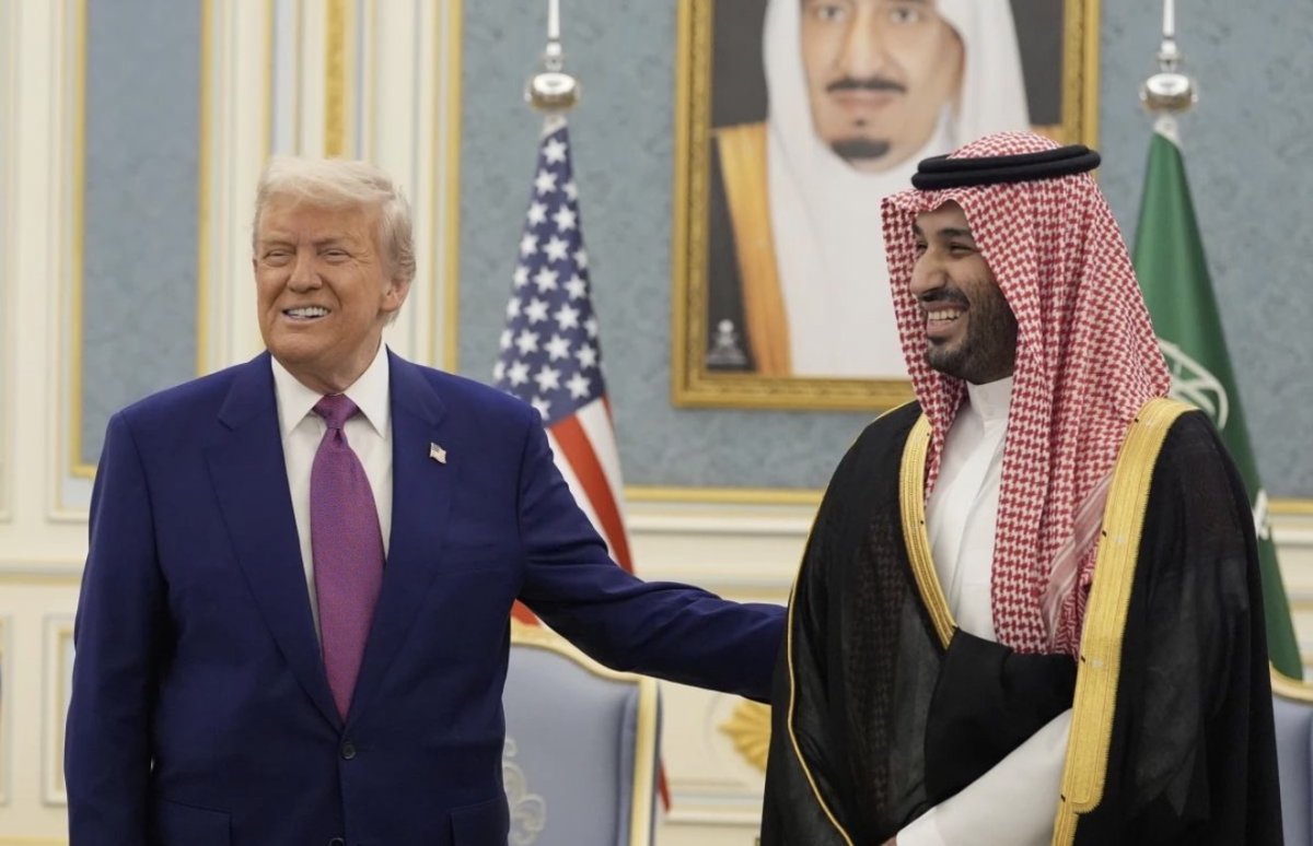 «Должен целовать мне задницу»: Трамп грубо высказался о принце Саудовской Аравии