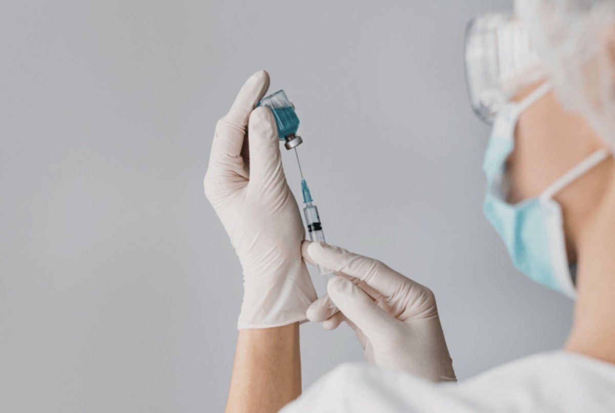 Четыре человека умерли в прививочных кабинетах в Шымкенте