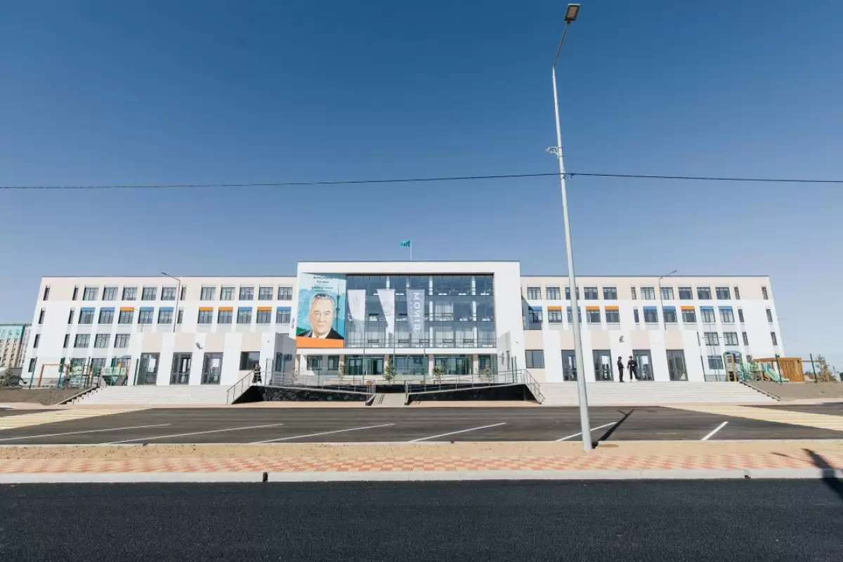 Ударил девочку ножом: мать подростка рассказала, до чего довела травля в школе Атырау