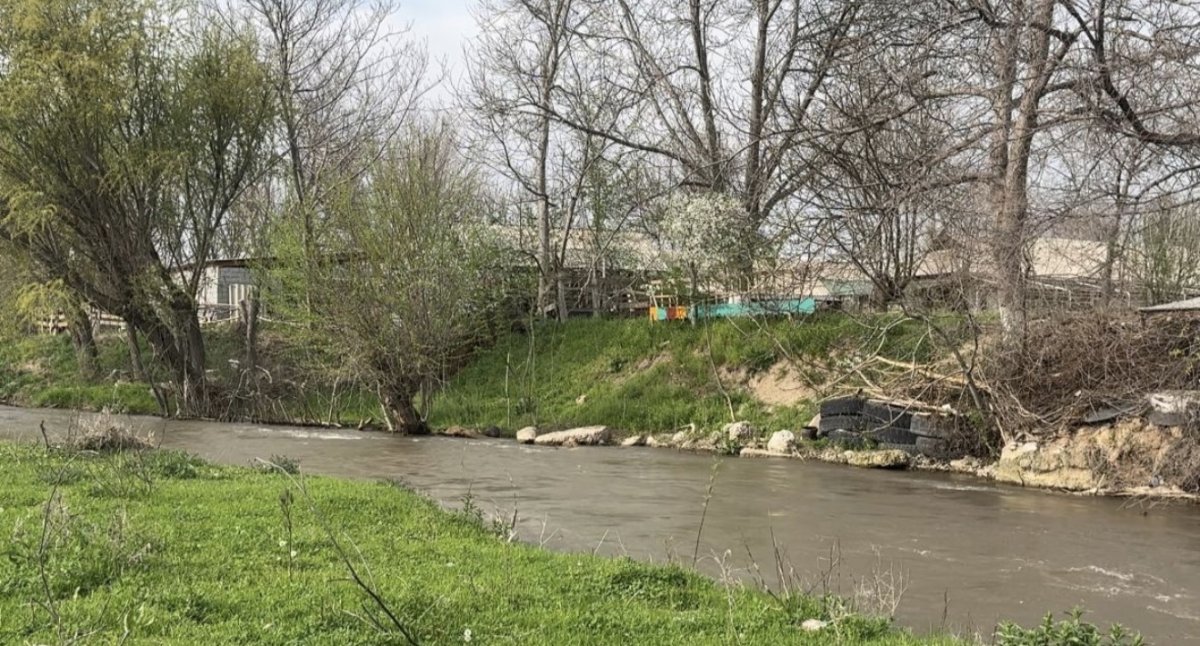 В Туркестанской области нашли тело ребёнка, упавшего в реку
