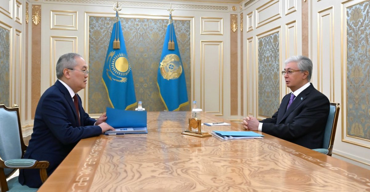 Токаеву доложили о растратах в казахстанской науке и хищениях из ОСМС