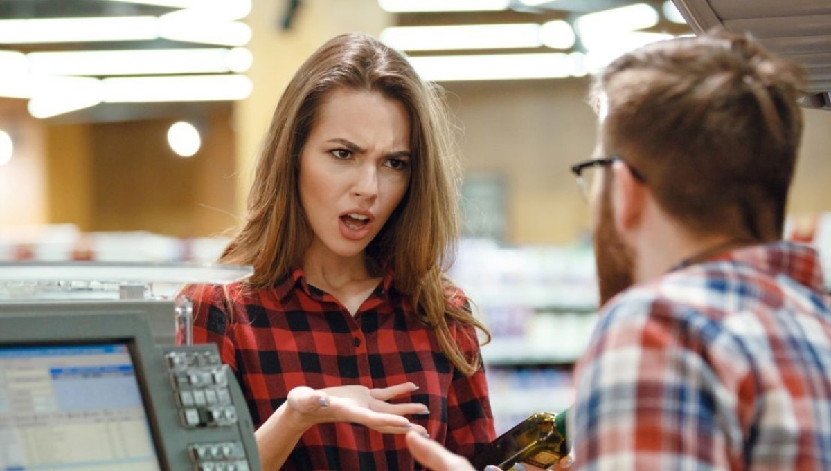 Казахстанцам массово отказывают в возврате денег за подарочные сертификаты
