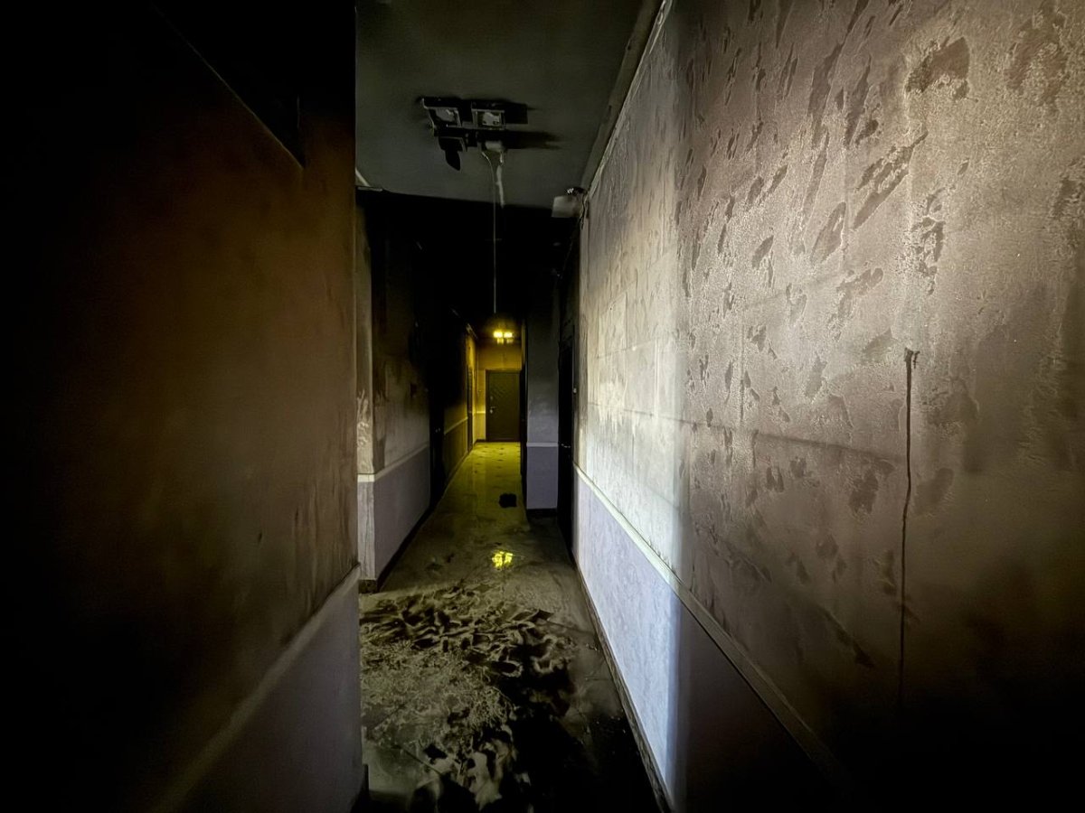 «Были слышны крики» — что говорят жильцы столичного ЖК, где произошел смертельный пожар