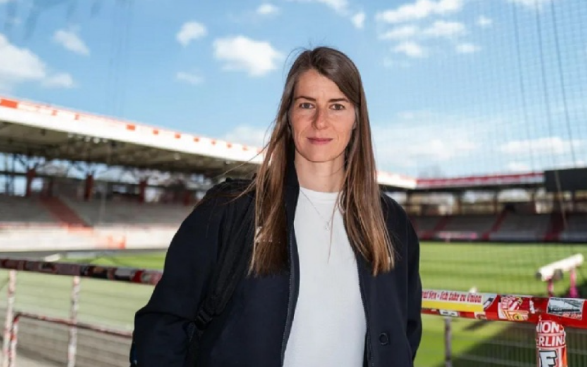 Женщина впервые возглавила мужскую футбольную команду в топ-лиге Европы