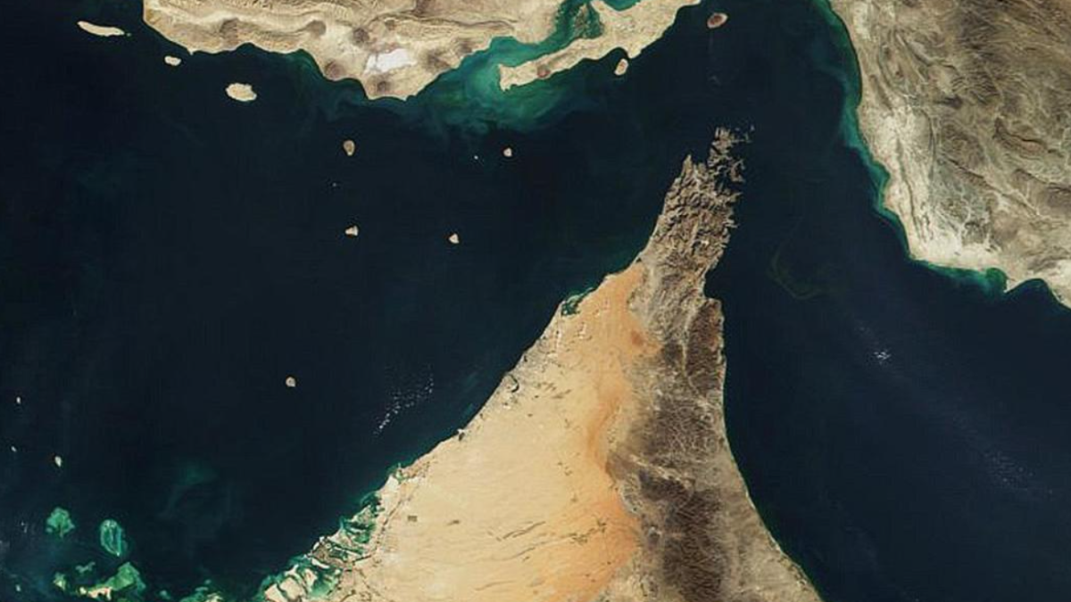 США начнут блокировать суда в Ормузском проливе