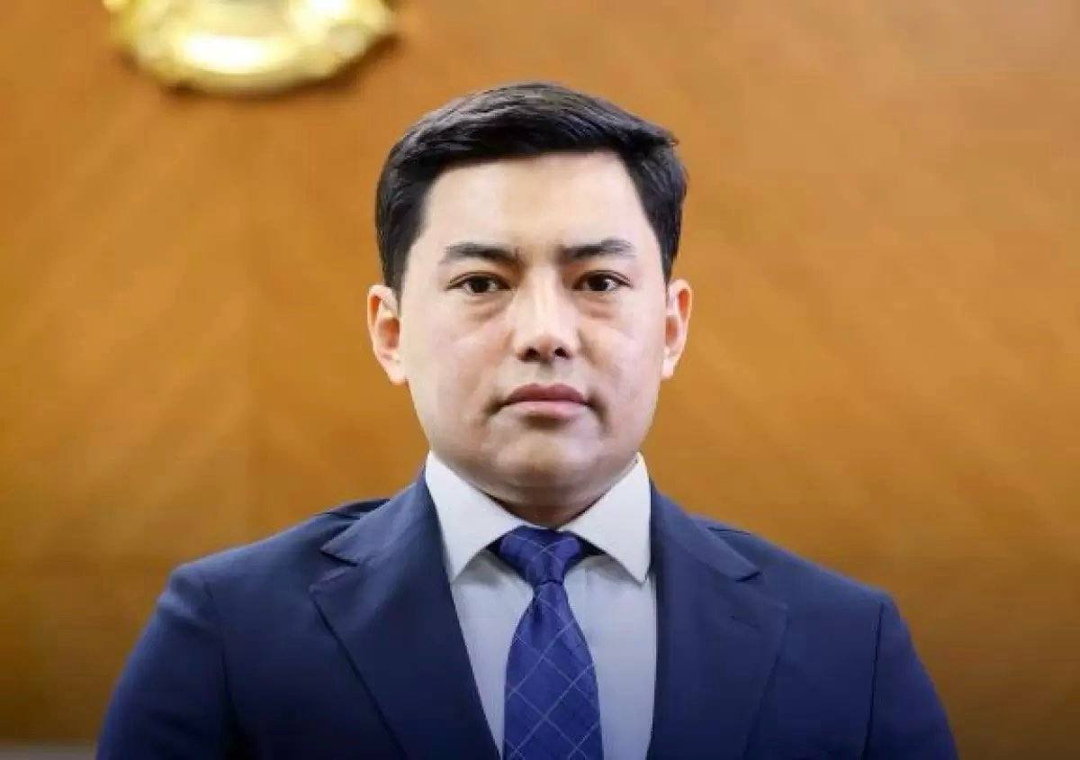 После видео с дракой аким района Шымкента получил предупреждение