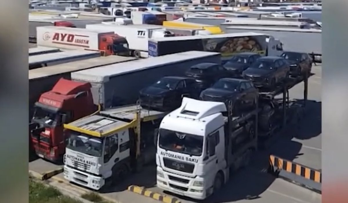 Фуры с товарами в ЦА застряли в Азербайджане из-за войны в Иране