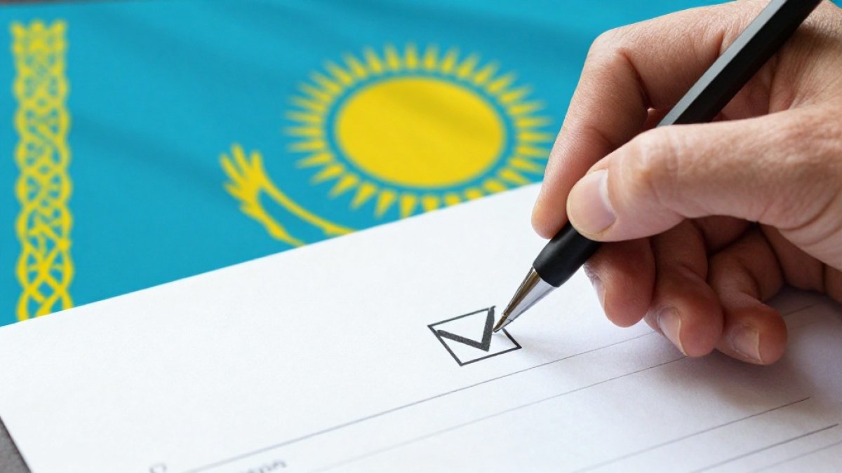 Большинство казахстанцев хотят перемен: результаты опроса