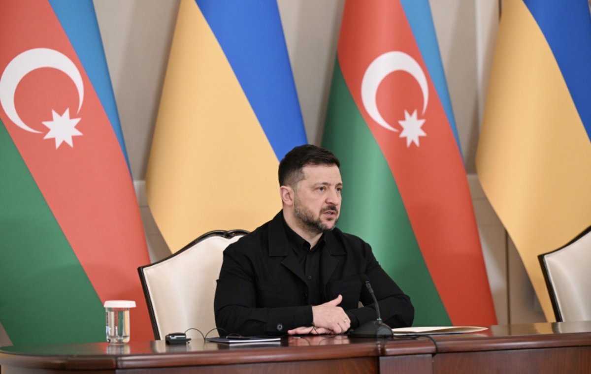 Зеленский предложил провести переговоры с Россией в Азербайджане